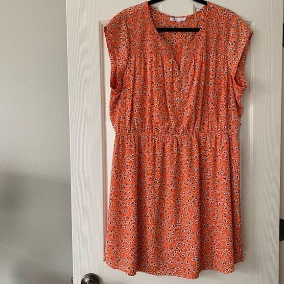 DR2 | Floral Sleeveless Dress - Picture 2 of 11